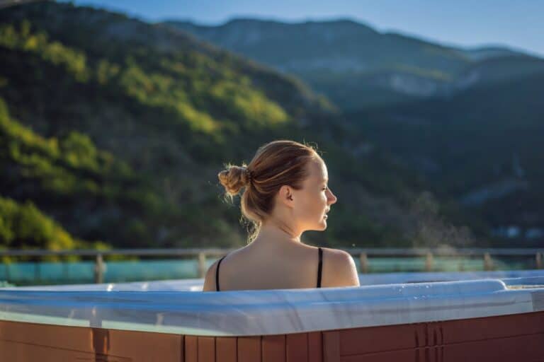 10 Skin Care Tips for Hot Tub Users to prevent dry skin